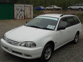 2002 Toyota Caldina Images