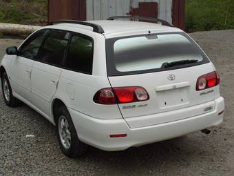 2002 Toyota Caldina Pictures