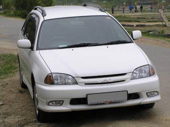 2002 Toyota Caldina Photos