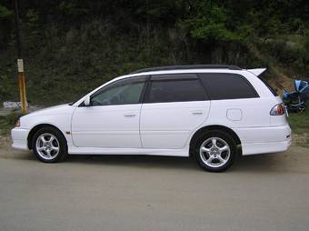 2002 Toyota Caldina Pictures