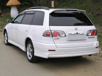 2002 Toyota Caldina Pictures
