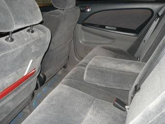 2002 Toyota Caldina Pictures