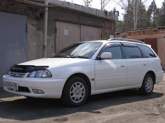 2002 Toyota Caldina Pictures