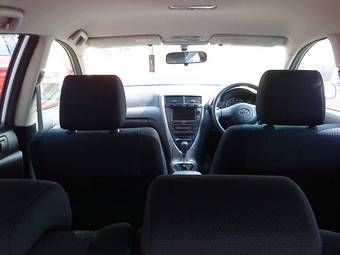 2002 Toyota Caldina Photos