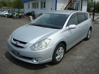 2002 Toyota Caldina Photos