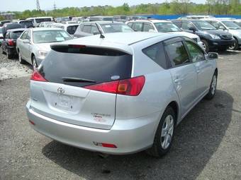 2002 Toyota Caldina Images