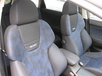 2002 Toyota Caldina Photos