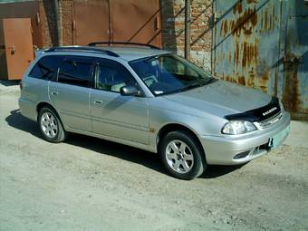 2002 Toyota Caldina Photos