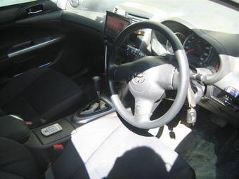 2002 Toyota Caldina Photos