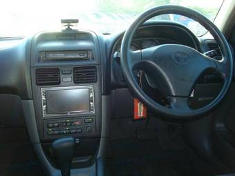 2002 Toyota Caldina Pics