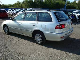 2002 Toyota Caldina Photos