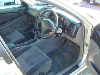 2002 Toyota Caldina Images