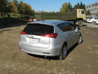 2002 Toyota Caldina Photos