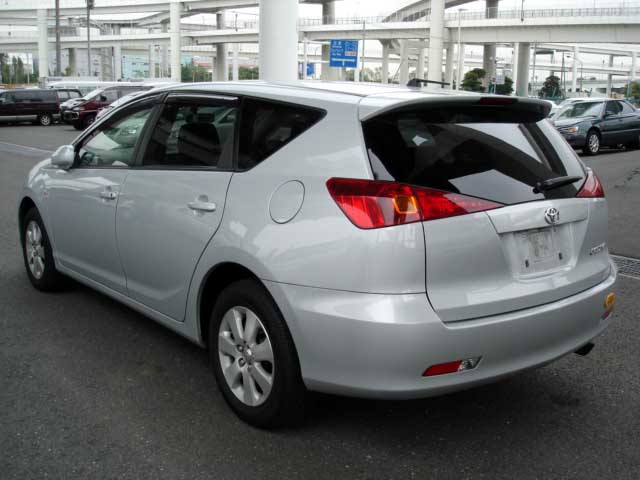 2003 Toyota Caldina Pictures