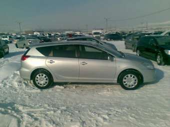 2003 Toyota Caldina Images