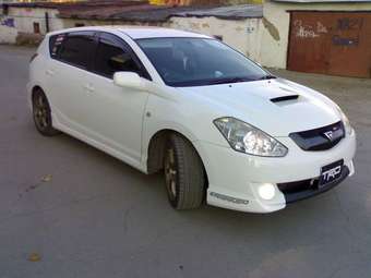 2003 Toyota Caldina Images