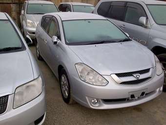 2003 Toyota Caldina Pictures