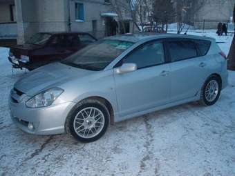 2003 Toyota Caldina Pics