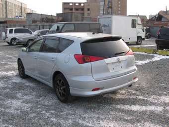 2003 Toyota Caldina Photos