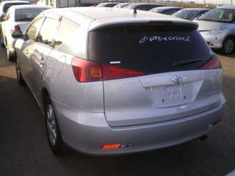 2003 Toyota Caldina Photos