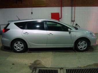 2003 Toyota Caldina Photos