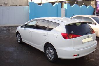 2003 Toyota Caldina Photos