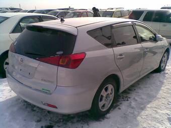 2003 Toyota Caldina Pictures