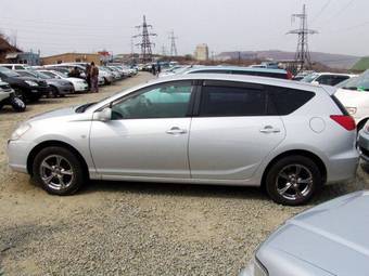 2003 Toyota Caldina Photos