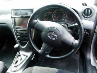 2003 Toyota Caldina Photos