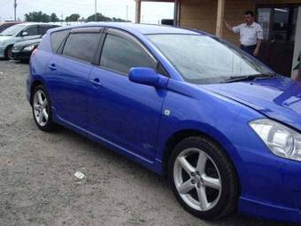 2003 Toyota Caldina Pics