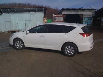 2003 Toyota Caldina Photos