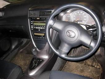 2003 Toyota Caldina Photos