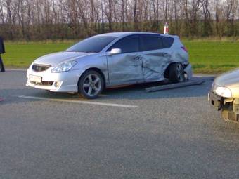 2003 Toyota Caldina Photos