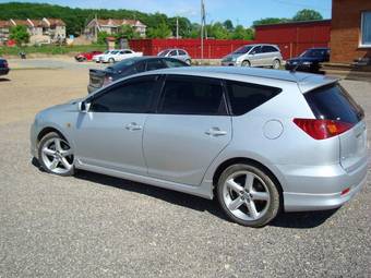 2003 Toyota Caldina Photos