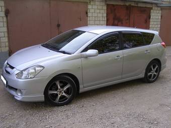 2003 Toyota Caldina Photos