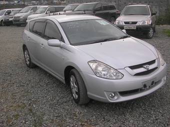 2003 Toyota Caldina Photos