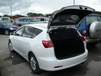 2003 Toyota Caldina Pictures
