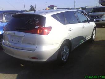 2003 Toyota Caldina Photos