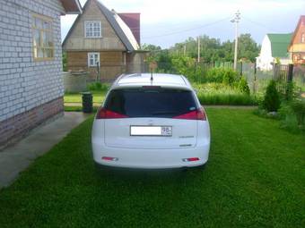 2003 Toyota Caldina Photos