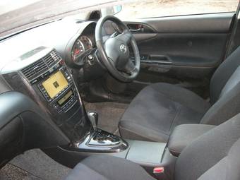 2003 Toyota Caldina Photos