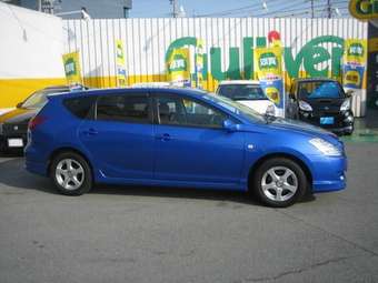 2004 Toyota Caldina Images