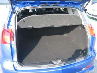 2004 Toyota Caldina Photos