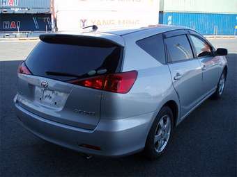 2004 Toyota Caldina Pictures