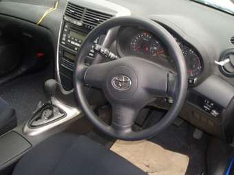 2004 Toyota Caldina Pictures