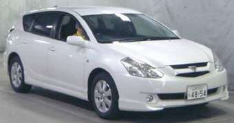 2004 Toyota Caldina Photos