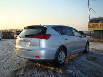 2004 Toyota Caldina Pics
