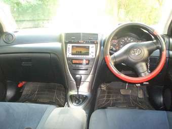 2004 Toyota Caldina Photos