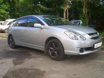 2004 Toyota Caldina Photos