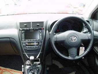 2004 Toyota Caldina Photos