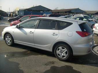 2004 Toyota Caldina Pics